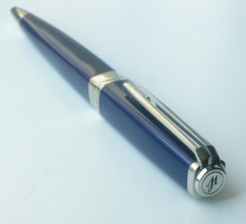  «Шариковая ручка Waterman Exception Slim Blue ST BP (21 030)», бренда Waterman - фото №3 - миниатюра