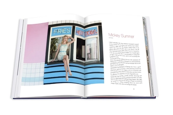 Паперова книга «Young Hollywood», автор Клейборн Свенсон Френк - фото №5 - мініатюра