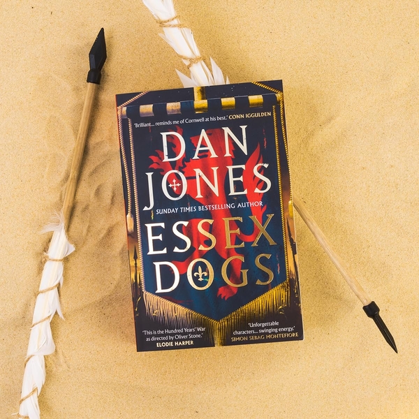 Паперова книга «Essex Dogs», автор Ден Джонс - фото №1