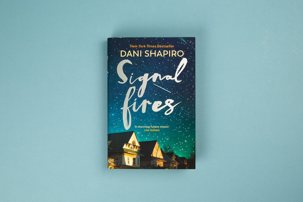 Паперова книга «Signal Fires», автор Дані Шапіро - фото №1