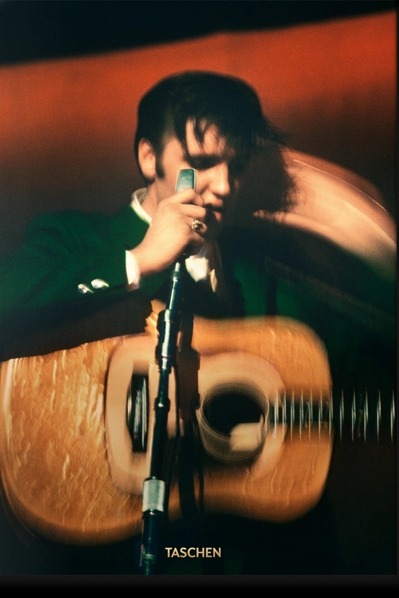 Бумажная книга «Alfred Wertheimer. Elvis and the Birth of Rock and Roll», автор Роберт Сантелли - фото №1