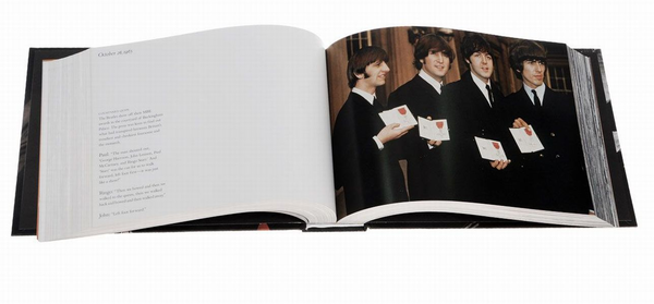 Бумажная книга «The Beatles. 365 Days», автор Саймон Уэллс - фото №1