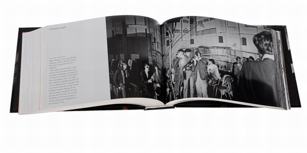 Бумажная книга «The Beatles. 365 Days», автор Саймон Уэллс - фото №1