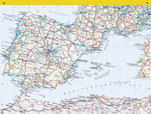 Паперова книга «Collins Europe Handy Road Atlas» - фото №1