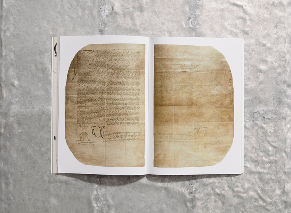 Бумажная книга «The Gutenberg Bible of 1454 (комплект из 2 книг)» - фото №1