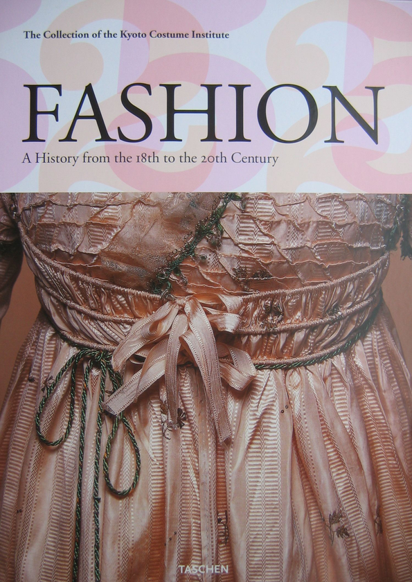 Бумажная книга «Fashion. A History from the 18th to the 20th Century (комплект из 2 книг)», авторов Акико Фукай, Тамами Суо, Мики Ивагами, Рейко Кога, Рэй Ний - фото №1