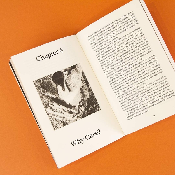 Паперова книга «Loved Clothes Last», автор Орсола де Кастро - фото №1