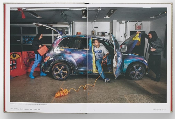 [object Object] «Made by MSCHF», авторів Карен Вонг, Кевін Візнер, Люк Бентель - фото №3 - мініатюра