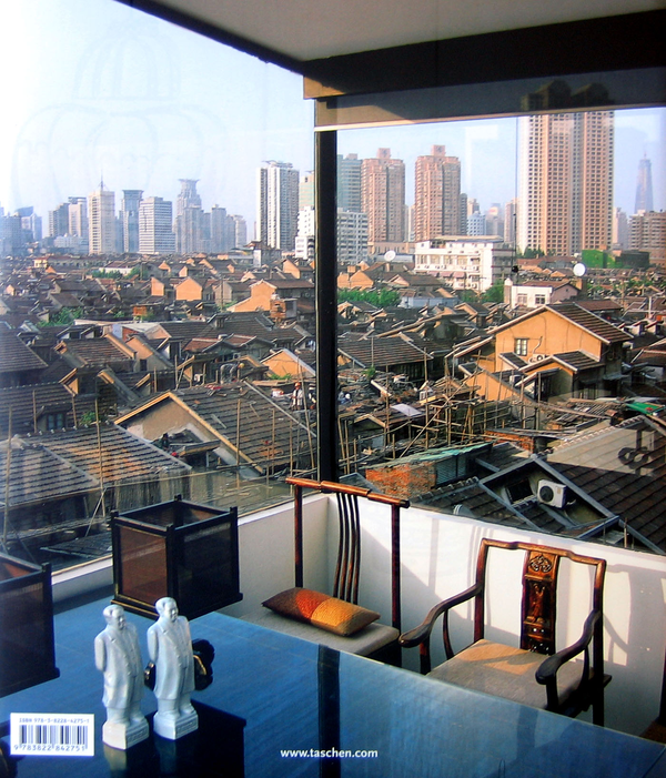 Паперова книга «Living in China», авторів Рето Гунті, Дейзанн МакЛейн - фото №1