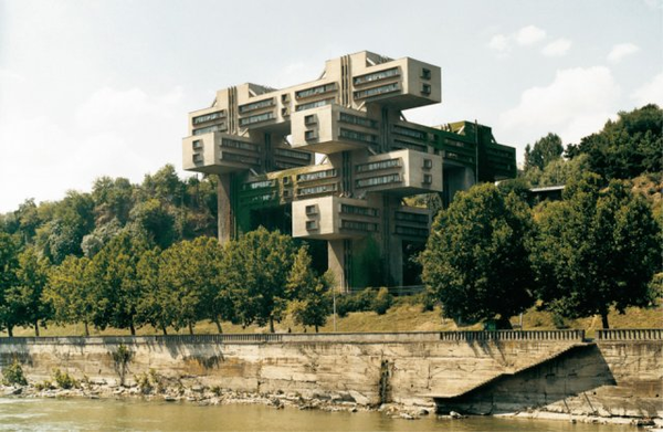 Паперова книга «CCCP: Cosmic Communist Constructions Photographed», автор Фредерік Шобін - фото №1