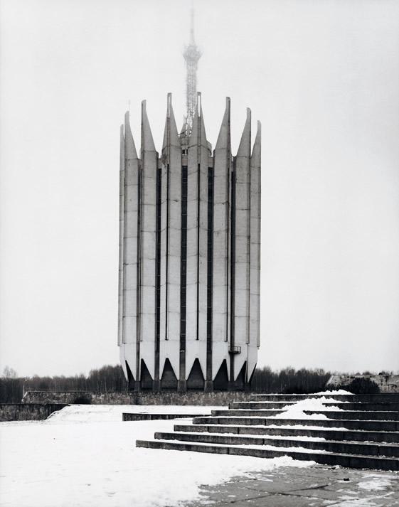 Паперова книга «CCCP: Cosmic Communist Constructions Photographed», автор Фредерік Шобін - фото №1