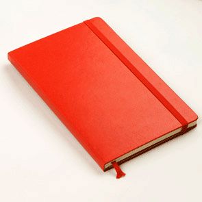  «Карманная записная книжка Moleskine Красная в клетку (MM712REN)», бренда Moleskine - фото №1