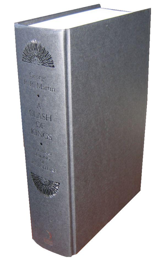 Бумажная книга «A Song of Ice and Fire. Book 2. A Clash of Kings», автор Джордж Р. Р. Мартин - фото №1