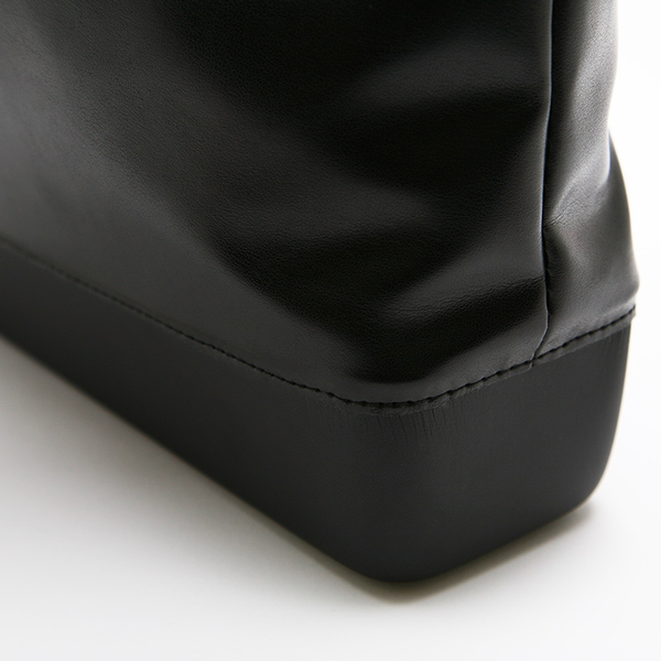  «Сумка Moleskine Travelling Borsa Tote Bag Large Черная (ET22TOAF)», бренда Moleskine - фото №1