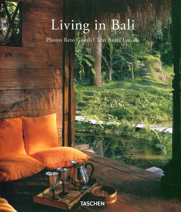 Бумажная книга «Living in Bali», автор Анита Лококо - фото №1