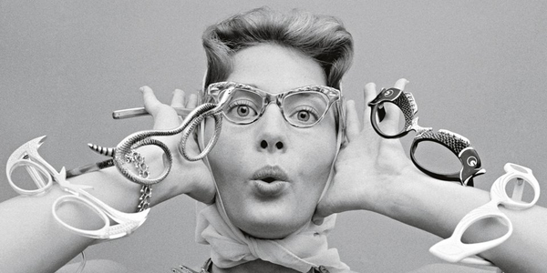 Бумажная книга «Eyewear: A Visual History», автор Мосс Липоу - фото №1