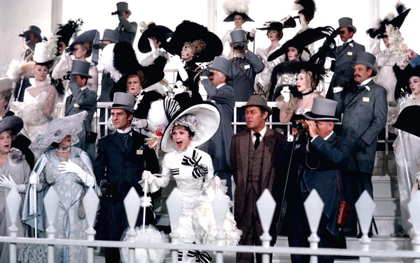 Паперова книга «Bob Willoughby: Audrey Hepburn» - фото №1
