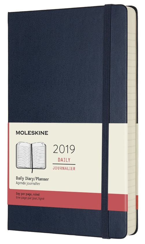 «Ежедневник Moleskine на 2019 год сапфир (DHB2012DC3Y19)», бренда Moleskine - фото №1