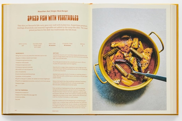 Паперова книга «Classic Indian Recipes», автор Пушпеш Пант - фото №1
