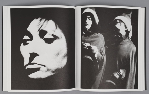 Паперова книга «Josef Koudelka. Theatre» - фото №1