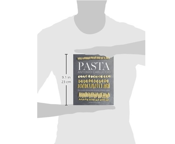 Бумажная книга «Pasta: The essential new collection from the master of Italian cookery », автор Антонио Карлуччо - фото №1