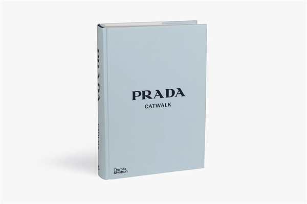 『PRADA Catwalk』洋書 英語版 Книга «Prada Catwalk. The Complete Collections» – Сюзанна