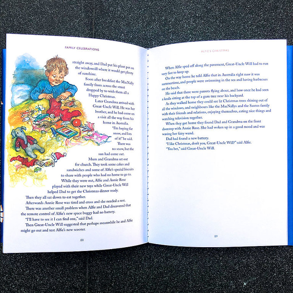Бумажная книга «A Children's Literary Christmas», автор Анна Джеймс - фото №1