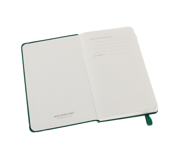  «Карманная записная книжка Moleskine Classic Coloured Зеленая нелинованная (QP012K1F#978-88-6613-629-3)», бренда Moleskine - фото №1