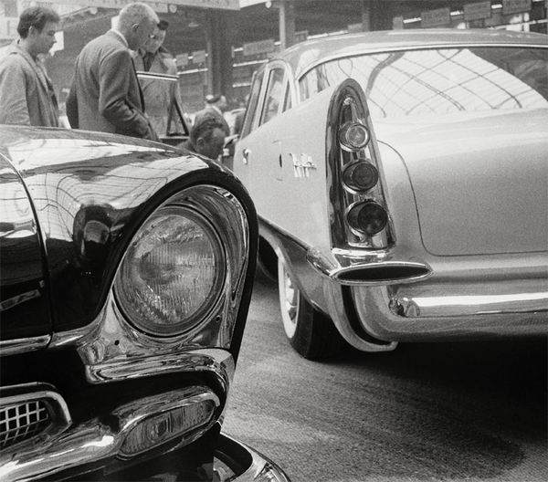 Бумажная книга «Cars: The Early Years / Die Anfange des Automobils / Les debuts de l'Automobile», автор Брайан Лабан - фото №1
