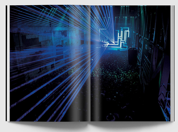 Паперова книга «Electronic. From Kraftwerk to the Chemical Brothers», авторів Жан-Ів Лелуп, Джемма Кертін, Марія МакЛінток - фото №1
