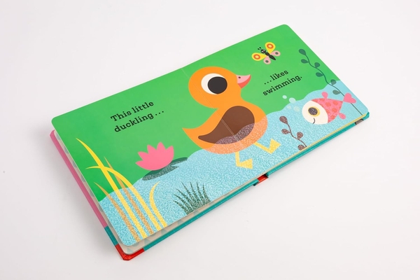 Бумажная книга «This Little Duckling: A Touch and Feel Book» - фото №1