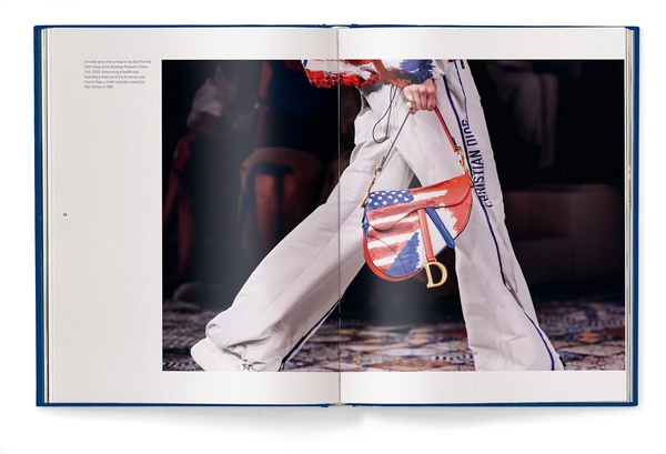Паперова книга «The Ultimate Guide to Dior Bags», автор Олександра Фуллертон - фото №1