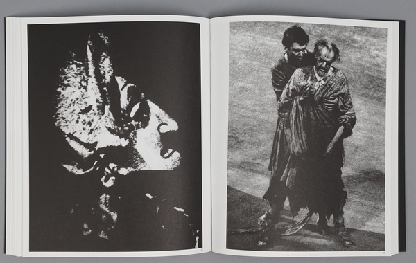 Паперова книга «Josef Koudelka. Theatre» - фото №1