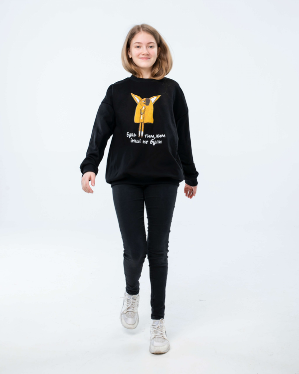  «Свитшот женский Handcrafts by orphans Лисичка М», бренда Handcrafts by Orphans - фото №1