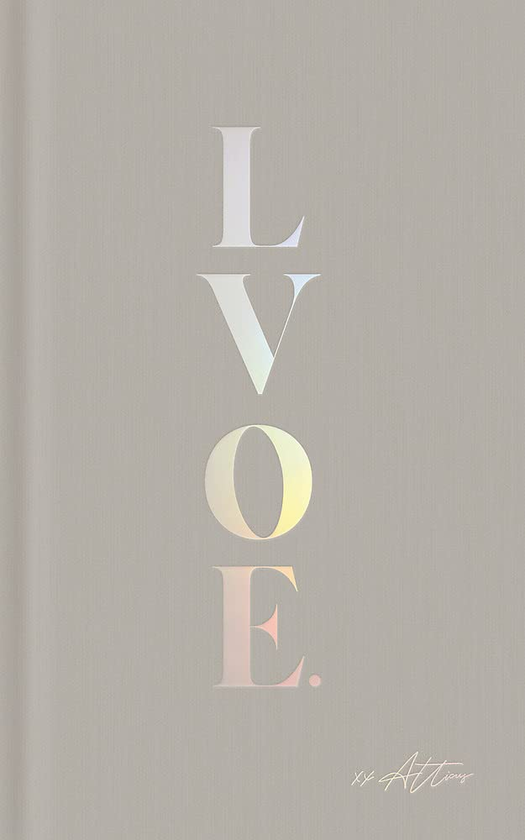 Бумажная книга «LVOE. Poems, Epigrams & Aphorisms», автор Аттикус - фото №1