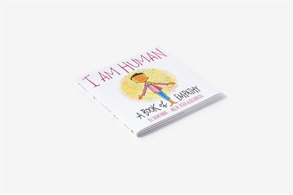 Бумажная книга «I Am Human: A Book of Empathy», автор Сьюзан Верде - фото №1