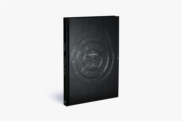 Бумажная книга «Chanel Eternal Instant», автор Николас Фоулкс - фото №1