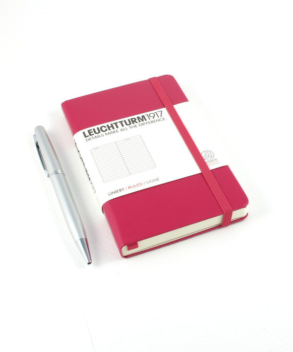  «Карманная записная книжка Leuchtturm1917 клетка ягодная (344804)», бренда Leuchtturm1917 - фото №1