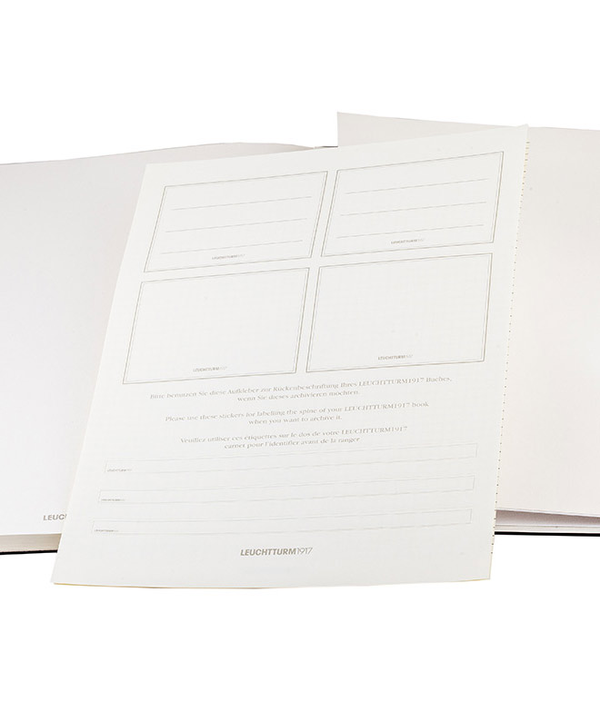  «Записная книжка LEUCHTTURM1917 Master Slim чистые листы черная (330754)», бренда Leuchtturm1917 - фото №1