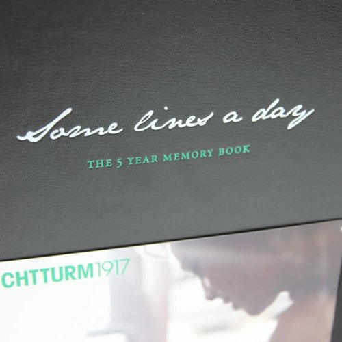  «Записная книжка Leuchtturm1917 Memory Book Some lines a day черная (343552)», бренда Leuchtturm1917 - фото №1