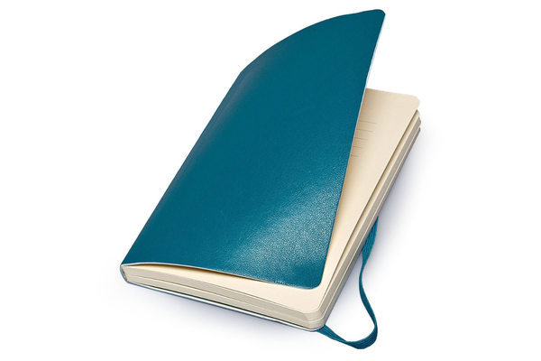  «Карманная записная книжка Moleskine Classic Soft нелинованная бирюзовая (QP613B6#9788867323593)», бренда Moleskine - фото №1
