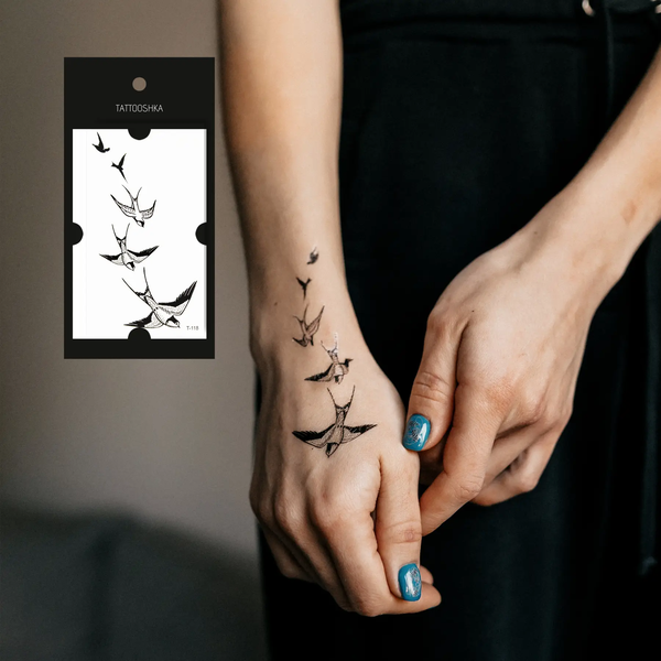  «Тимчасове тату Tattooshka Політ ластівки (T-118)», бренда Tattooshka - фото №1