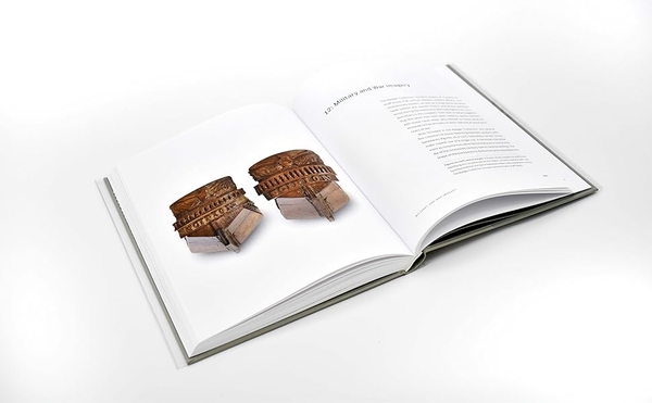 Бумажная книга «Portraits in a Nutshell», автор Донна С. Санзоне - фото №1