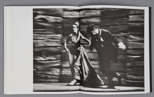 Паперова книга «Josef Koudelka. Theatre» - фото №1