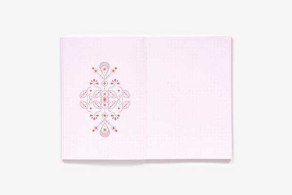 Бумажная книга «Jot Dot Doodle Notebook. Pink and Rose Gold» - фото №1