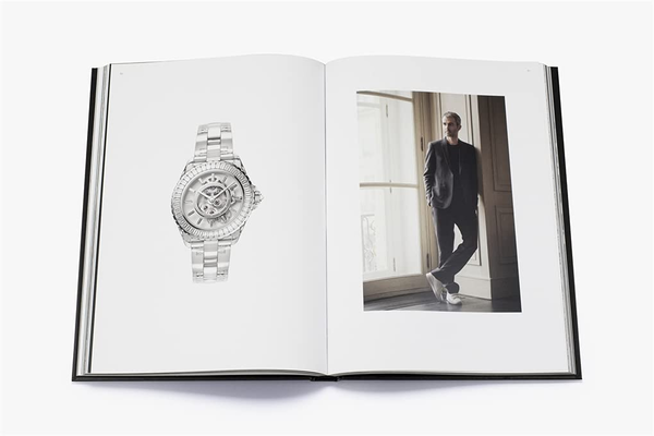Бумажная книга «Chanel Eternal Instant», автор Николас Фоулкс - фото №1