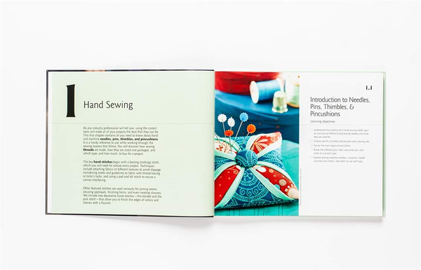 Бумажная книга «Sewing. Techniques for Beginners», авторов Франческа Стерлаччи, Барбара Седжио - фото №1