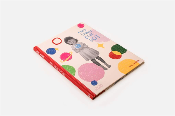Бумажная книга «This Small Blue Dot», автор Зено Свордер - фото №1