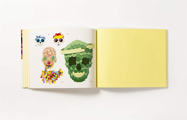 Бумажная книга «Stickerbomb Skulls» - фото №1