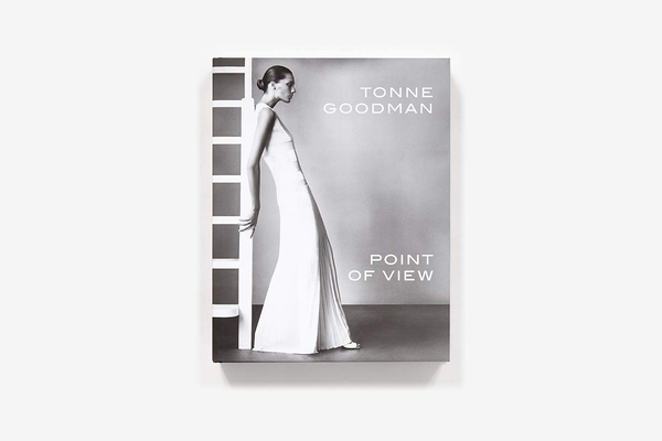 Бумажная книга «Point of View. Four Decades of Defining Style», автор Тонна Гудман - фото №1